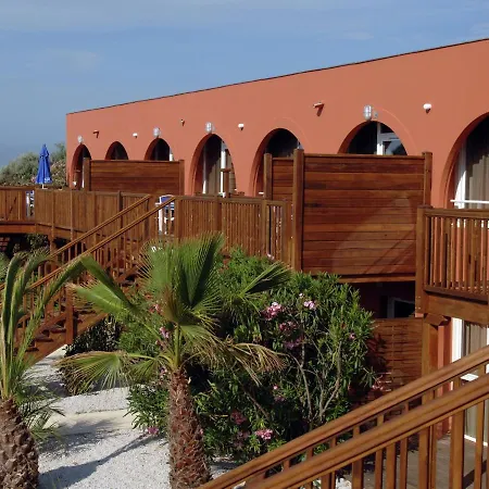Tidy Near The In A Lively Seaside Апартаменти